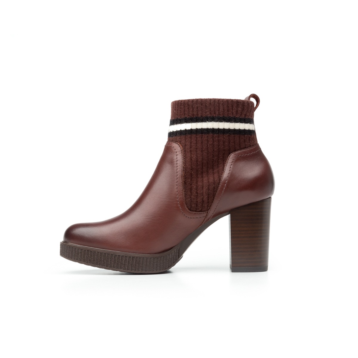 Botín Urbano Flexi Con Tubo De Punto Para Mujer - Estilo 102507 Café