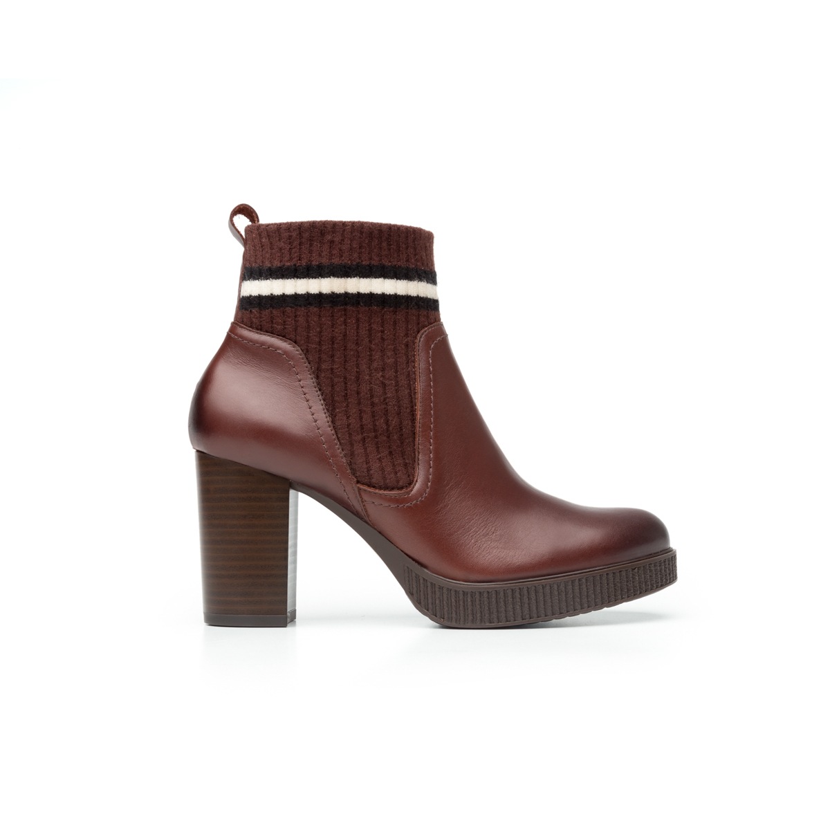 Botín Urbano Flexi Con Tubo De Punto Para Mujer - Estilo 102507 Café