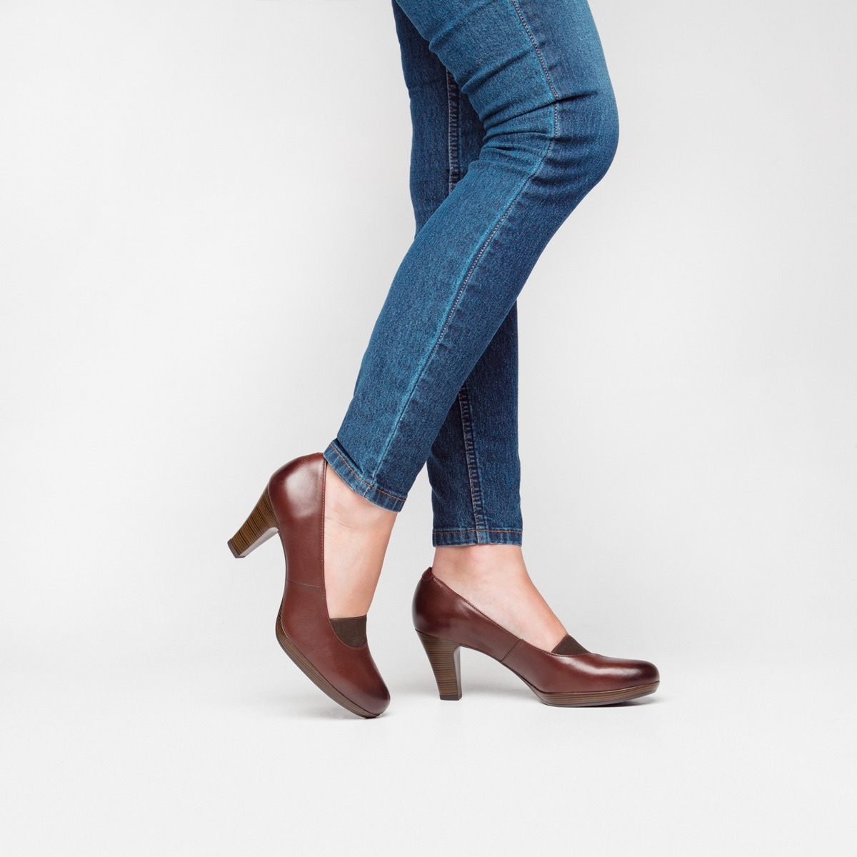 Zapato De Tacón Para Oficina Flexi Con Elástico Frontal Para Mujer - Estilo 34311 Café