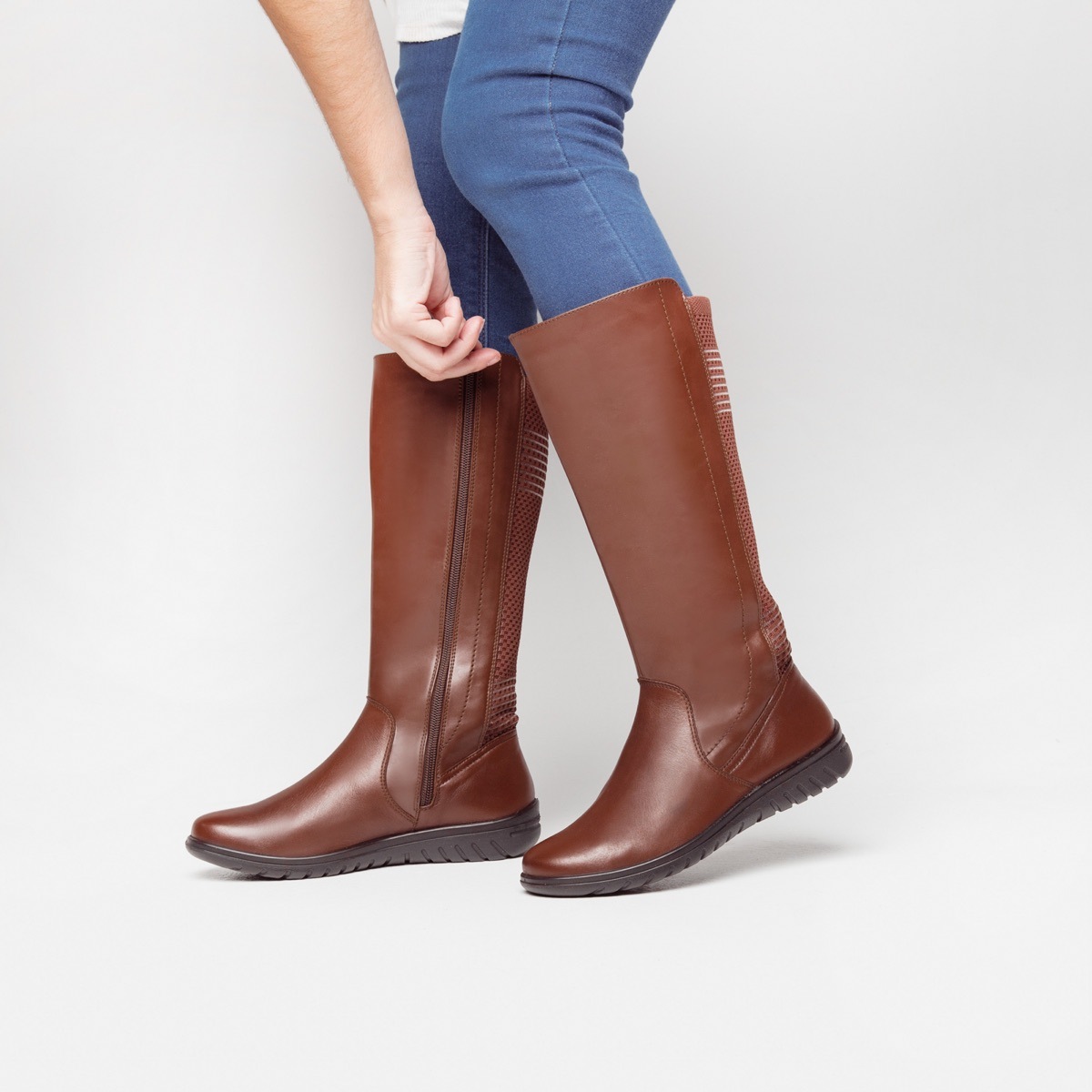 Bota Casual Flexi Con Detalle Tejido Para Mujer - Estilo 35310 Whisky