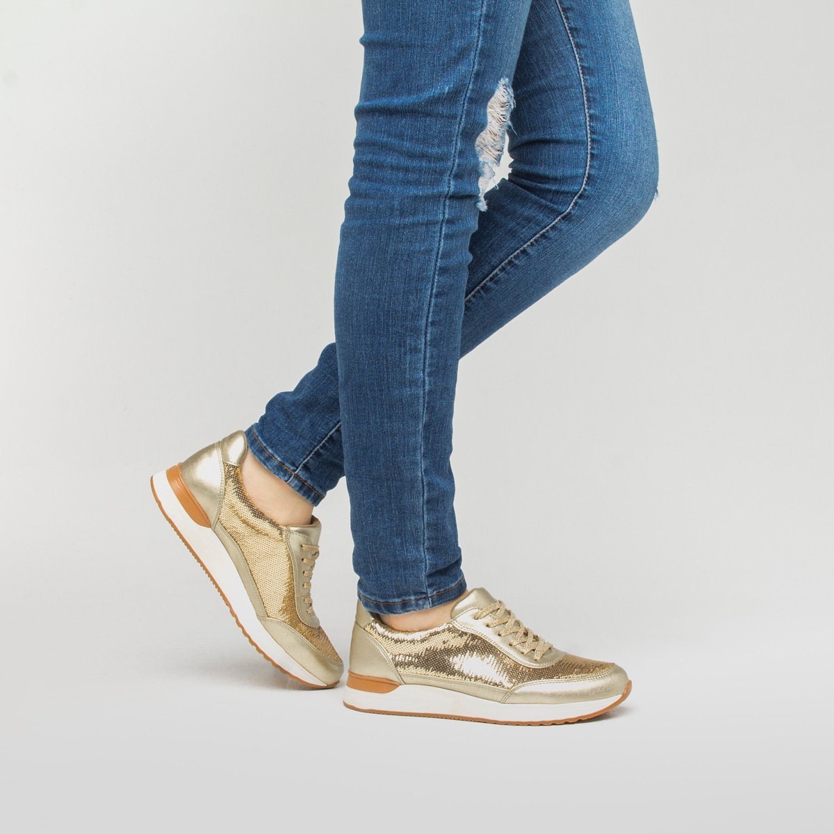Sneaker Urbano Flexi Con Lentejuelas De Alto Brillo Para Mujer - Estilo 37704 Oro