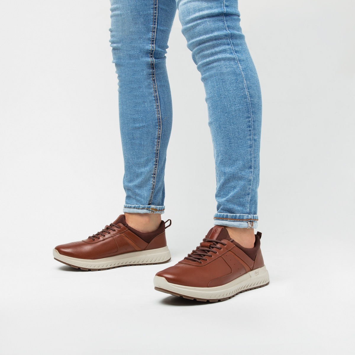 Sneaker Urbano Flexi Con Sistema Walking Soft Para Hombre - Estilo 403001 Tan
