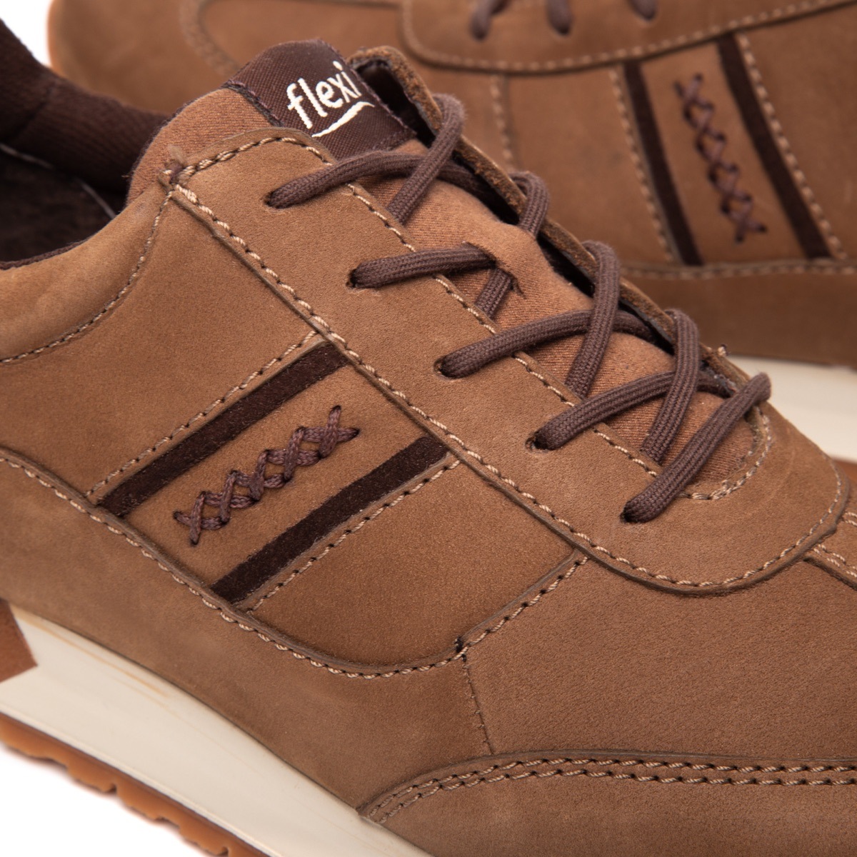 Sneaker Universitario Flexi De Nubuck Para Hombre - Estilo 403102 Ebano